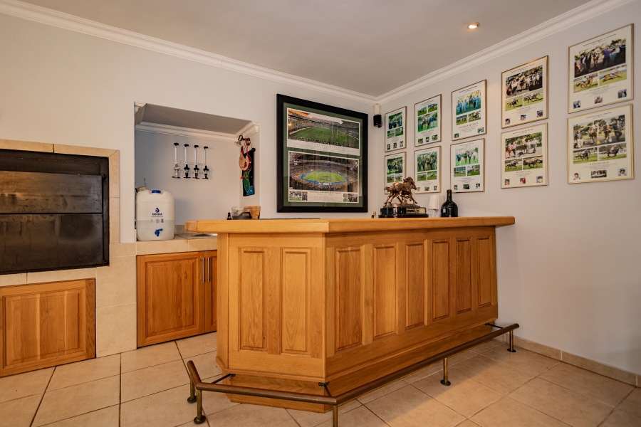 4 Bedroom Property for Sale in Kenridge Heights Western Cape